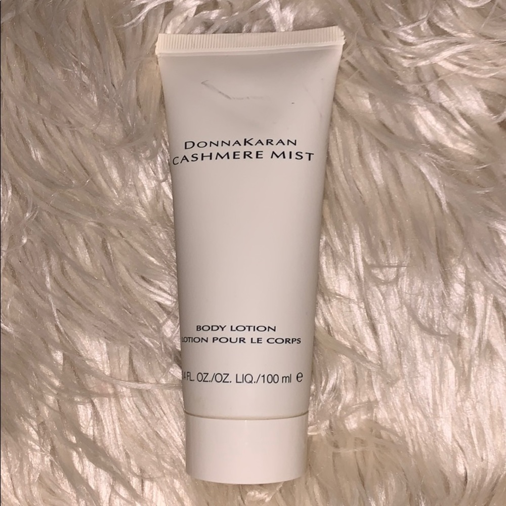 DONNA KARAN CASHMERE MIST BODY LOTION